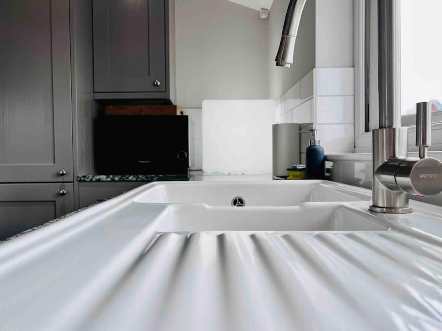 Apartment Smart-home In Original Victorian Building Bristol